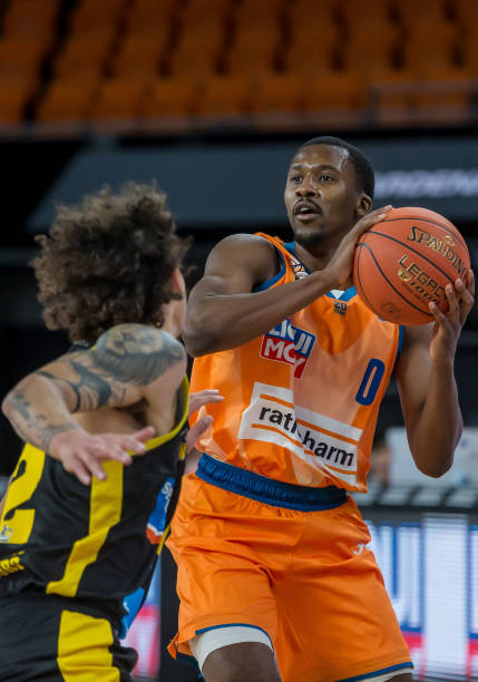 蒙加的中场 蒙加的中场