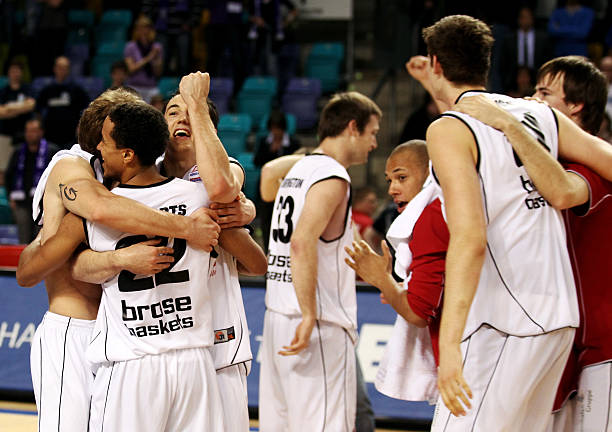 队间完美的 队间完美的